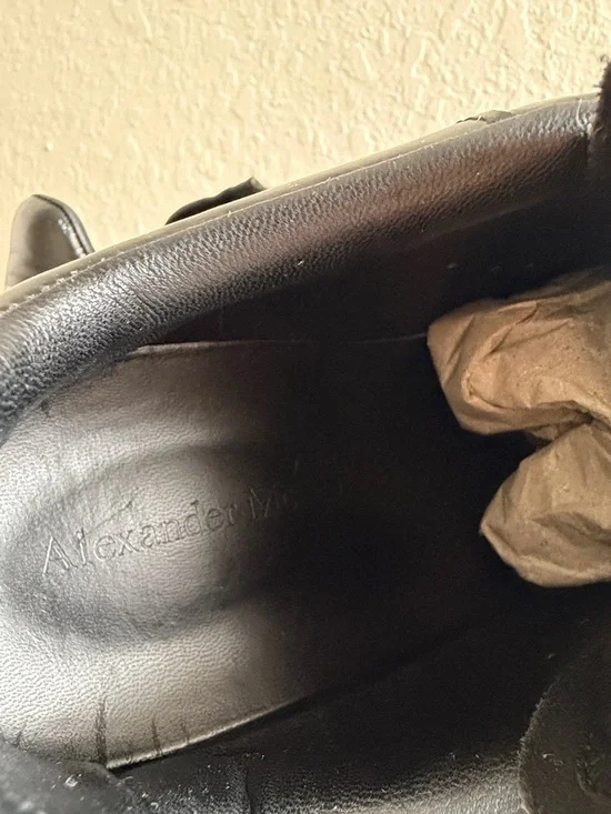 Alexander McQueen Black Leather Sneakers with White Platform Sole - Picture 7 of 9